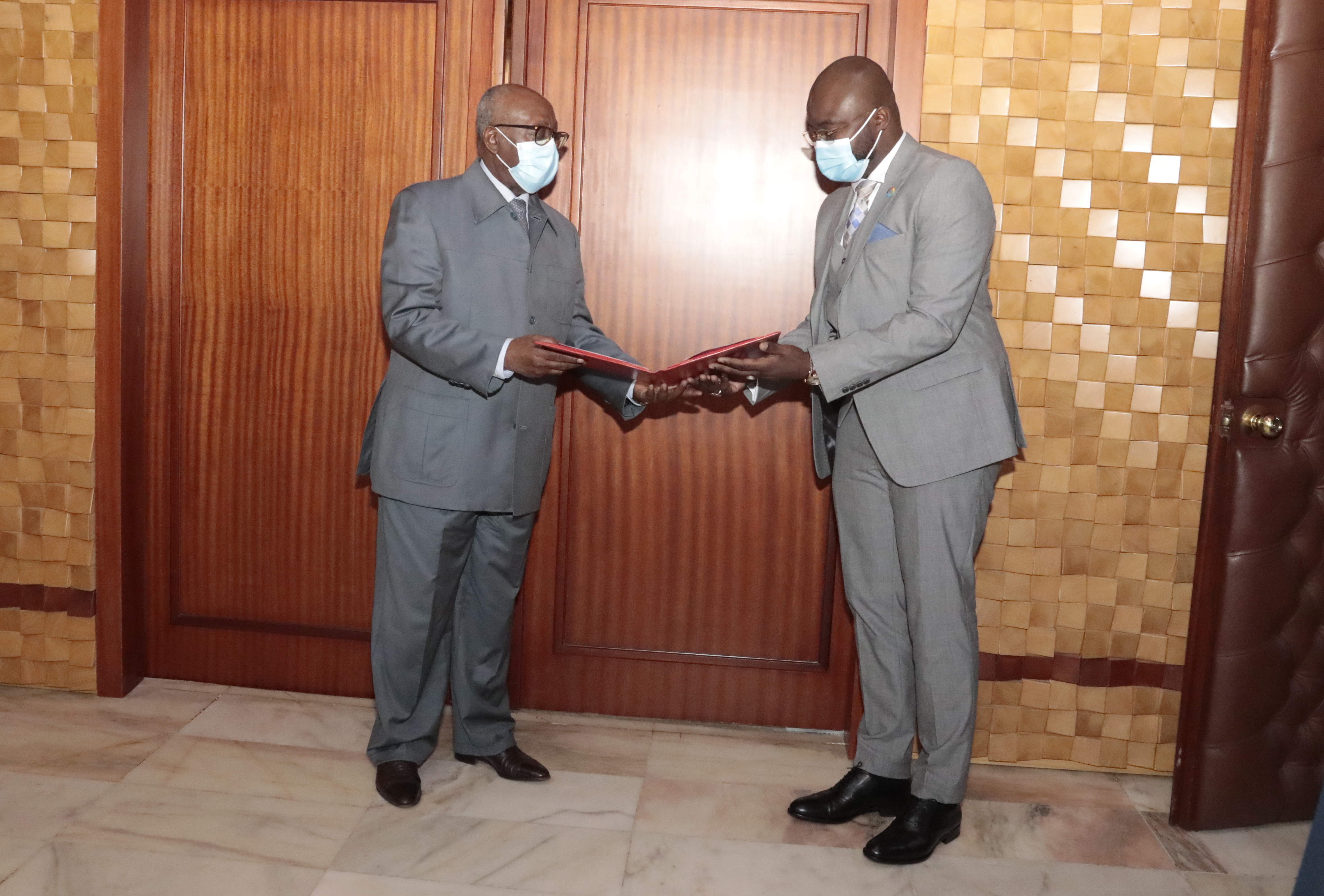 Le chef de la diplomatie camerounaise reçoit le nouveau Chef de Mission de l’OIM au Cameroun