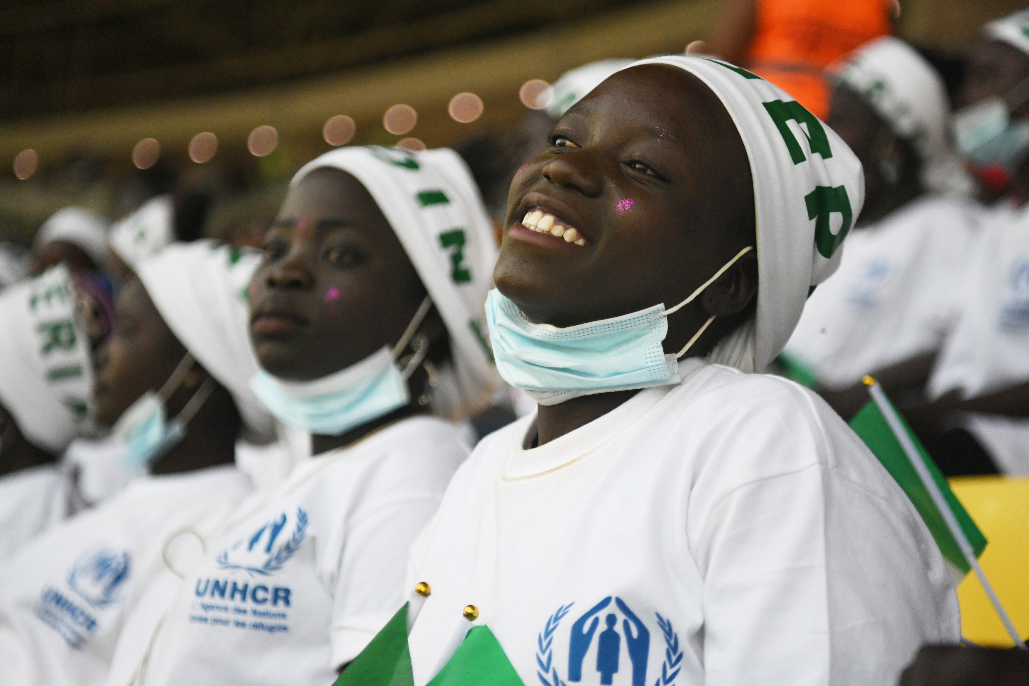 CAN 2021 : Le temps d’un match, une vingtaine de jeunes filles réfugiées nigérianes échappent au quotidien du camp de Minawao