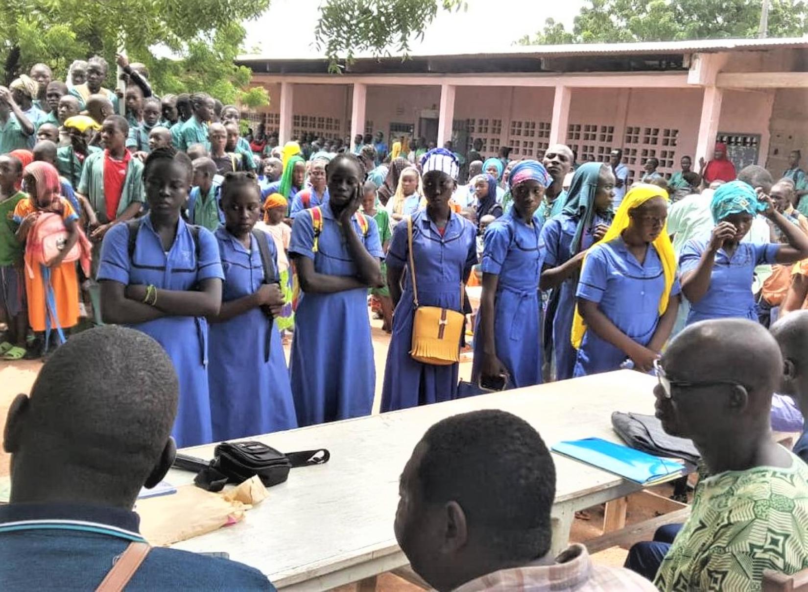 Remise solennelle des bourses aux élèves du secondaire pour le maintien des filles à l’école, Projet SWEDD Cameroun, 2021-