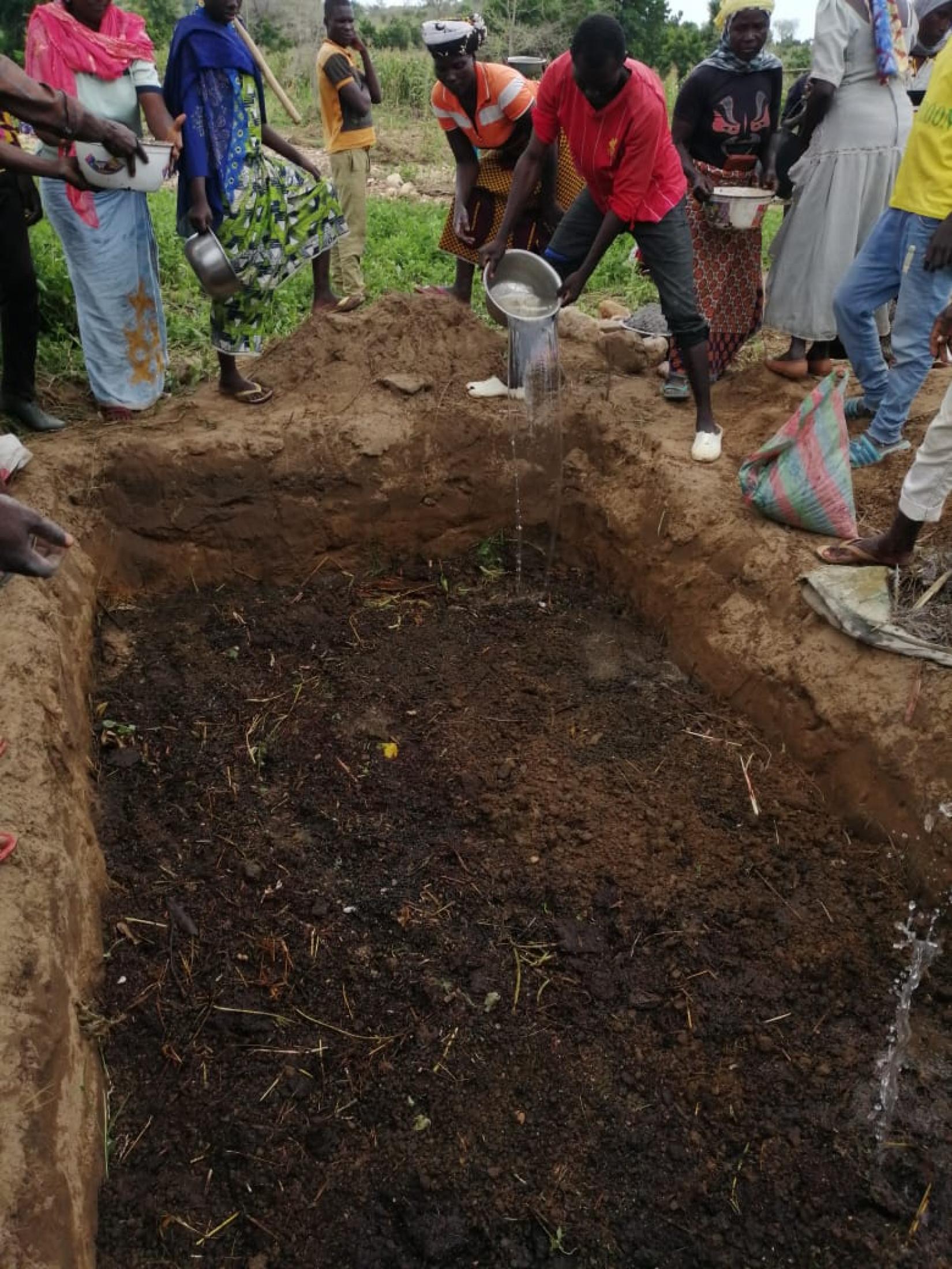 training and demonstration on composting techniques